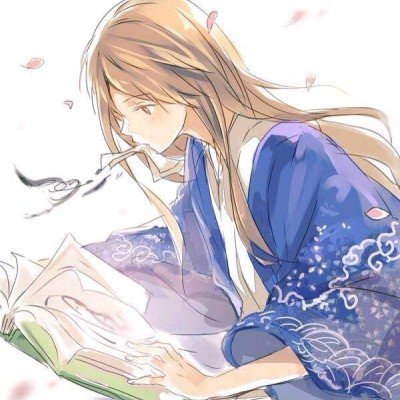 竹笋把衣服顶起来了
